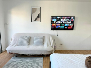 Minimal private Room with balcony, Nimman 15
